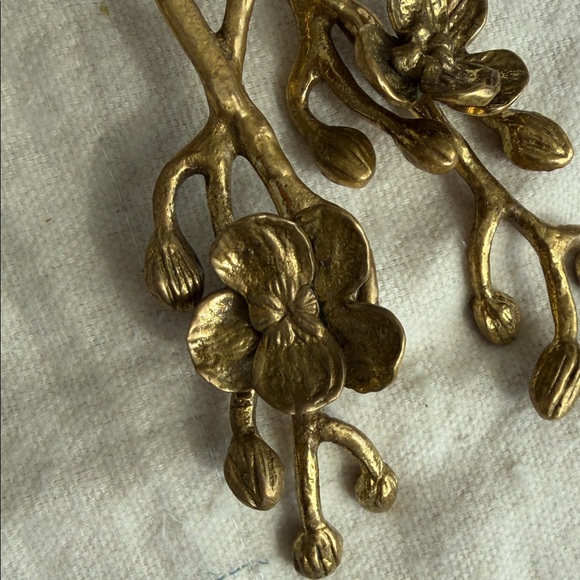 Michael Aram Gold Hammered Silver Salad Servers - Picture 3 of 7